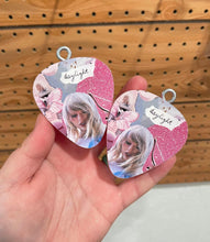 Load image into Gallery viewer, Guitar Pick