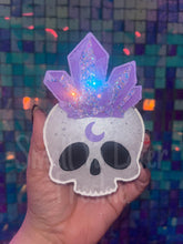 Load image into Gallery viewer, Celestial Skull With Crystals