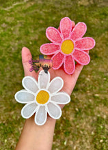 Load image into Gallery viewer, Daisy