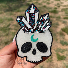 Load image into Gallery viewer, Celestial Skull With Crystals