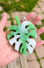 Load image into Gallery viewer, Monstera Leaf