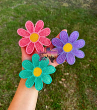 Load image into Gallery viewer, Daisy