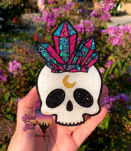 Load image into Gallery viewer, Celestial Skull With Crystals