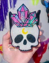 Load image into Gallery viewer, Celestial Skull With Crystals