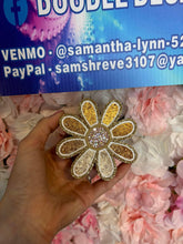 Load image into Gallery viewer, Daisy