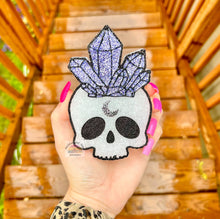 Load image into Gallery viewer, Celestial Skull With Crystals