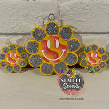 Load image into Gallery viewer, Smiley Flower *VENT CLIP SIZE*