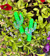 Load image into Gallery viewer, Cactus *VENT CLIP SIZE*