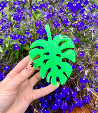 Load image into Gallery viewer, Monstera Leaf