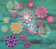Load image into Gallery viewer, Smiley Flower