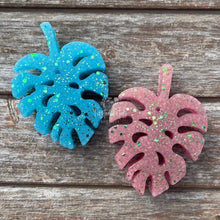 Load image into Gallery viewer, Monstera Leaf