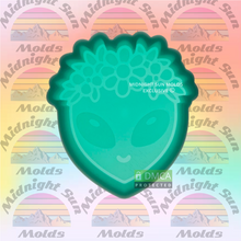 Load image into Gallery viewer, Alien with Flower Crown