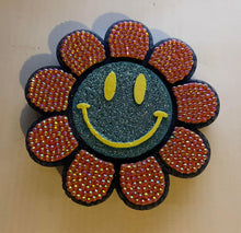 Load image into Gallery viewer, Smiley Flower