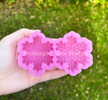 Load image into Gallery viewer, Snowflake *VENT CLIP SIZE*