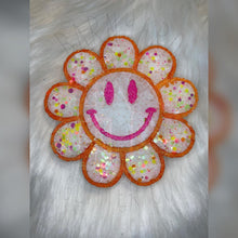 Load image into Gallery viewer, Smiley Flower