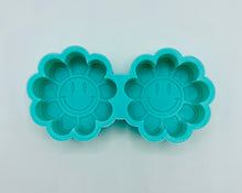 Load image into Gallery viewer, Smiley Flower *VENT CLIP SIZE*