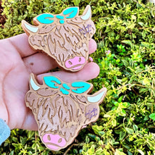 Load image into Gallery viewer, Highland Cow *VENT CLIP SIZE*