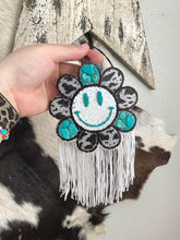 Load image into Gallery viewer, Smiley Flower