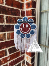 Load image into Gallery viewer, Smiley Flower