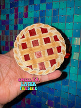 Load image into Gallery viewer, Lattice Pie
