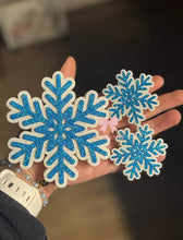 Load image into Gallery viewer, Snowflake *VENT CLIP SIZE*
