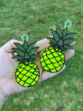 Load image into Gallery viewer, Pineapple *VENT CLIP SIZE*
