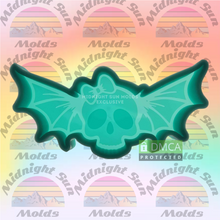 Load image into Gallery viewer, Cutie Skull Bat
